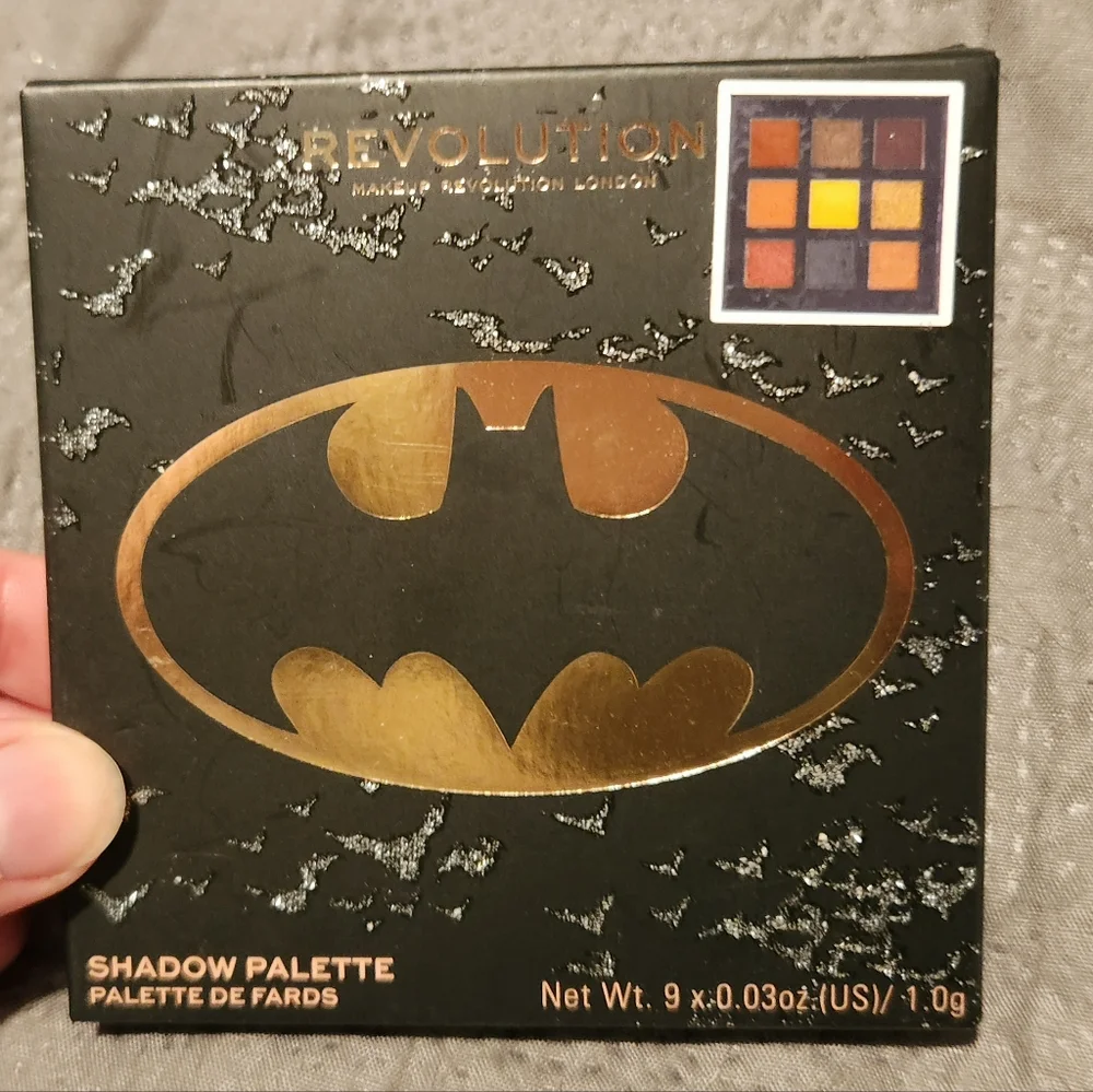 Brand New Revolution Batman palette - Picture 1 of 1